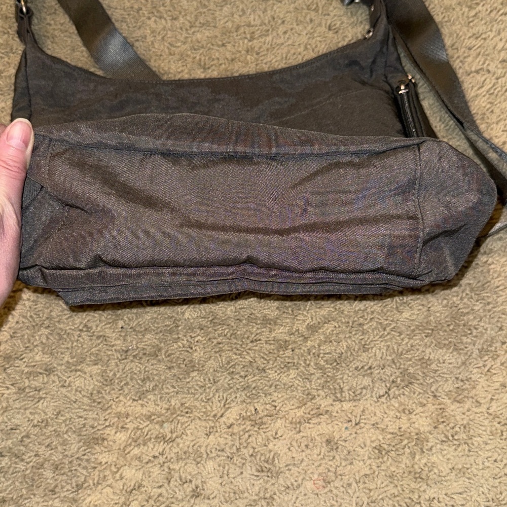Stylish Gray Shoulder Bag - Baggallini - Picture 10 of 17